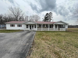 1462 Pennsylvania Ave, Jamestown, TN 38556
