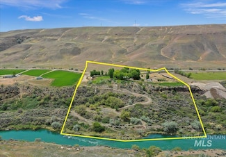 6252 King Hill Canal Rd, Bliss, ID 83314