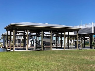 39 Bird Reef Ct, Grand Isle, LA 70358