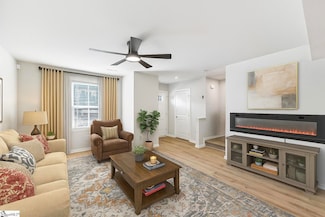 31 Tidworth Dr, Greer, SC 29651