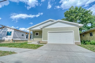 461 S Van Buren, Barberton, OH 44203
