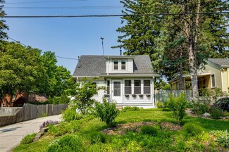 1310 65th St, Windsor Heights, IA 50324