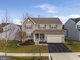 17090 Statuary Way, Round Hill, VA 20141