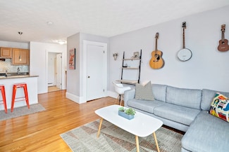 193 Concord Ave Unit 8, Cambridge, MA 02138