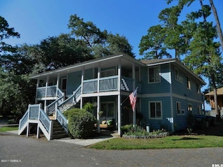 103 Battery Ln, Port Royal, SC 29935