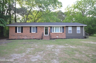 508 Kelly Springs Rd, Mount Olive, NC 28365
