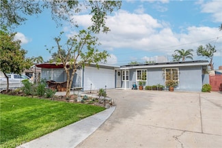 226 N Twintree Ave, Azusa, CA 91702