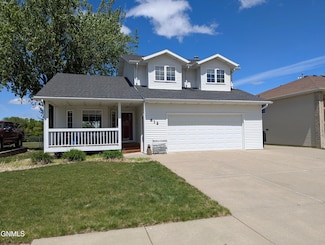 612 Bridgeport Dr, Bismarck, ND 58504