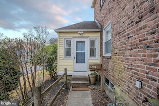 630 Naylors Run Rd, Havertown, PA 19083