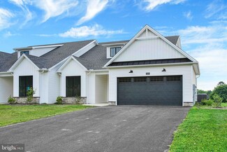 4581 Range Runner Dr, Guilford Township, PA 17222
