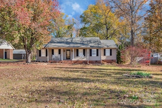 1545 Danlee Dr, Lancaster, SC 29720