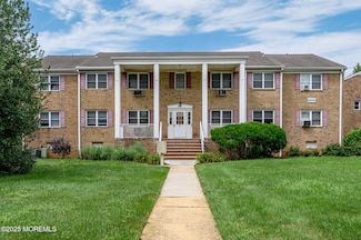 84 Manchester Ct Unit C, Freehold, NJ 07728