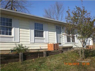 213 E Washington St, Chandler, IN 47610