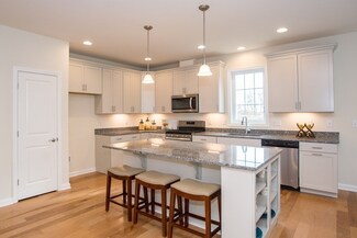 29 Jackson Dr Unit 25, Upton, MA 01568
