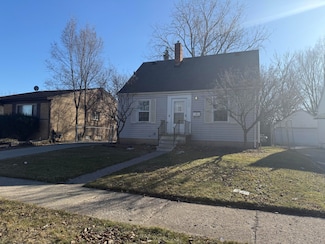 18996 Washtenaw St, Harper Woods, MI 48225