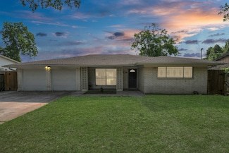 6814 Della St, Houston, TX 77093