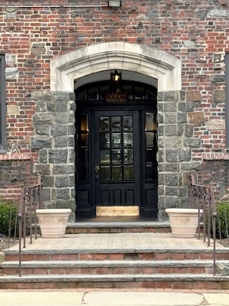 141 Woodmere Blvd Unit 4-B, Woodmere, NY 11598