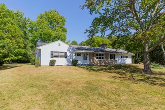 1407 Lykins Ln, Niles, MI 49120
