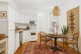 66 W 10th St Unit 4, New York, NY 10011