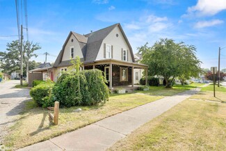 110 Laurel St, Muscatine, IA 52761
