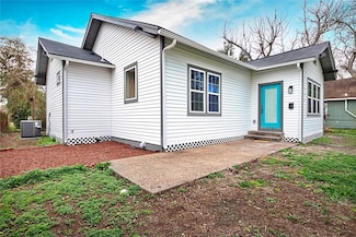 225 E Alice Ave, Kingsville, TX 78363