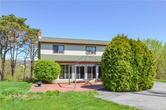 3198 Love Rd, Northampton, PA 18067