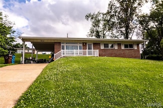 9534 Cody Dr, Saint Louis, MO 63132