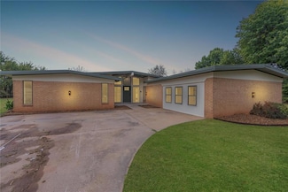 101 Pinewood Dr, Tuttle, OK 73089