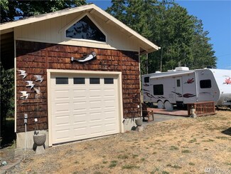 261 E Orchard Beach Rd, Grapeview, WA 98546