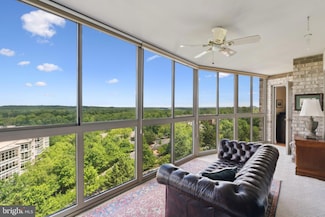19385 Cypress Ridge Terrace Unit 814, Leesburg, VA 20176