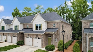 18 Gingerly Ln, Greensboro, NC 27455