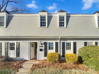 8003 Regent Park Ln, Charlotte, NC 28210