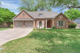 3908 Lynncrest Dr, Fort Worth, TX 76109