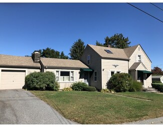 15 Westland St, Acushnet, MA 02743
