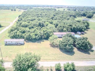 292 Moore Dr, Ninnekah, OK 73067