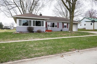 506 Adams St, Brooklyn, IA 52211
