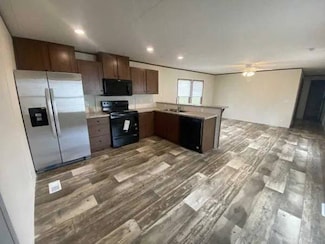 212 Anker Ln Unit 47, Germantown Hills, IL 61548