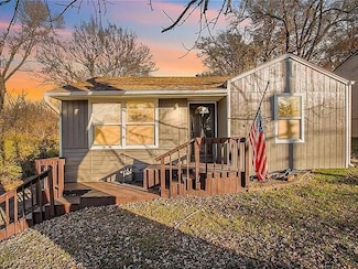 1743 S 49th St, Kansas City, KS 66106