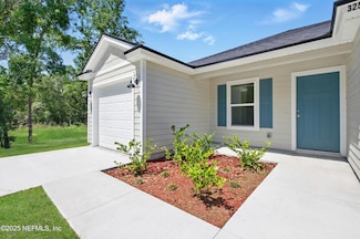 325 Rustic Rd, Satsuma, FL 32189