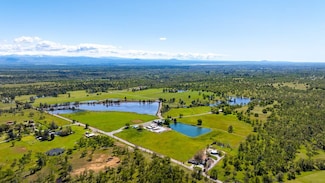 21623 Seven Lakes Ln, Redding, CA 96003