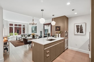 100 Lovejoy Wharf Unit 5N, Boston, MA 02114