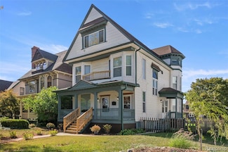 2116 Biddle Ave, Wyandotte, MI 48192