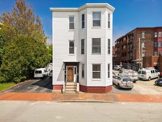 11 Smith St, Portland, ME 04101
