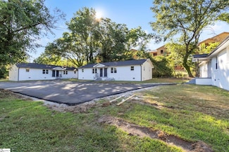 19 Zet Ct, Greenville, SC 29611