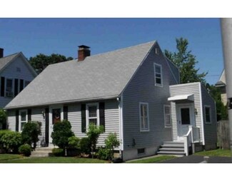 4 Berkmans St, Worcester, MA 01602