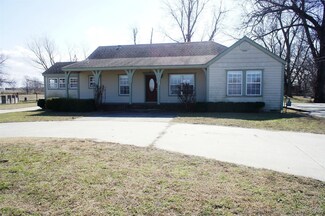 5770 W 41st St, Tulsa, OK 74107
