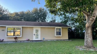 1818 SE Vesthaven Ct, Port Saint Lucie, FL 34952
