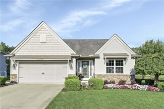 27242 Cliffside Cir, Olmsted Falls, OH 44138