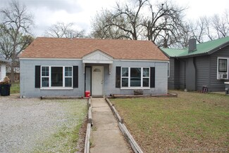 928 S Johnston St, Ada, OK 74820