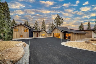 9348 Nine Bark Rd, Truckee, CA 96161